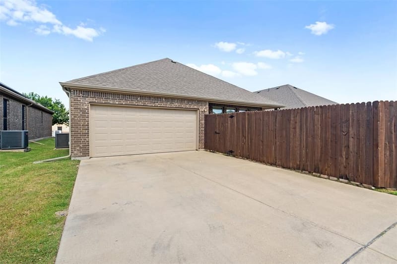 119 Happy Lane, Red Oak TX 75154 - Photo 35