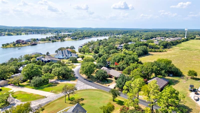 1219 Kiowa Drive E, Lake Kiowa TX 76240 - Photo 36