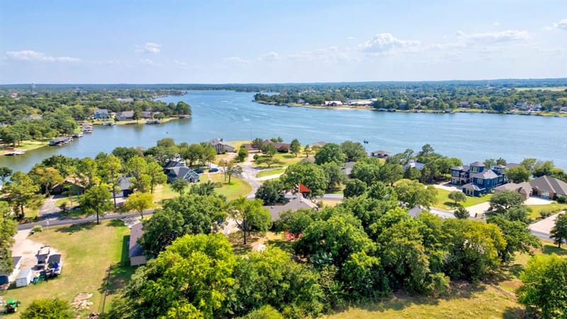 1219 Kiowa Drive E, Lake Kiowa TX 76240 - Photo 38