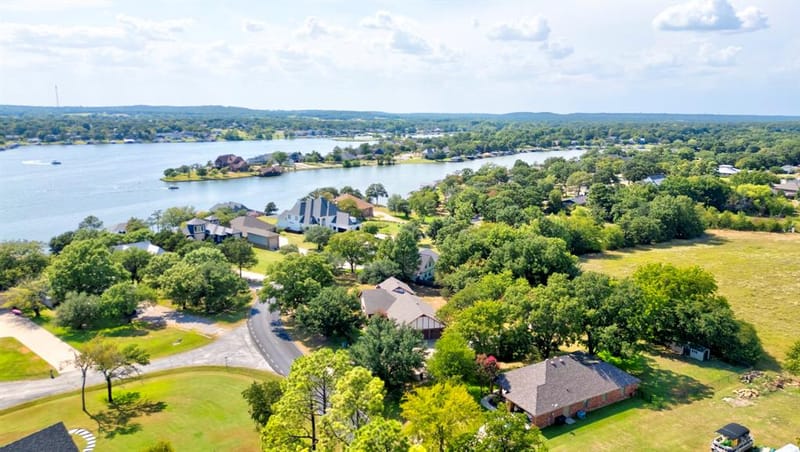 1219 Kiowa Drive E, Lake Kiowa TX 76240 - Photo 37