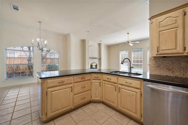 812 Turnberry Drive, Mansfield TX 76063 - Photo 19