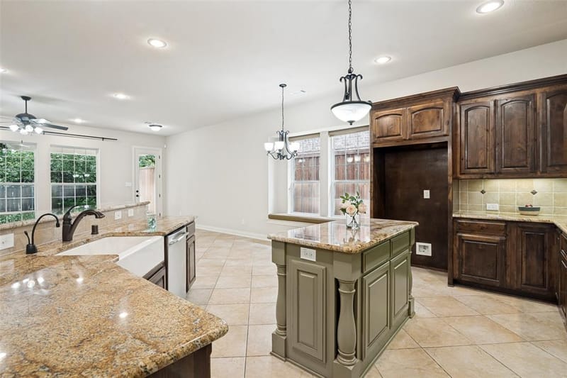 10715 Dixon Branch Drive, Dallas TX 75218 - Photo 7