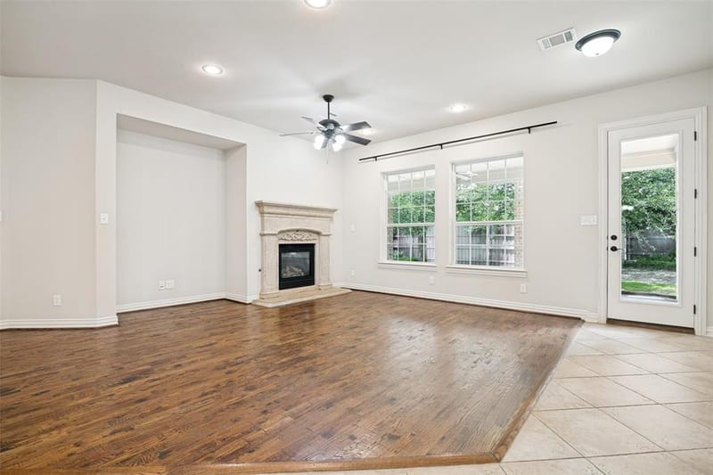 10715 Dixon Branch Drive, Dallas TX 75218 - Photo 4