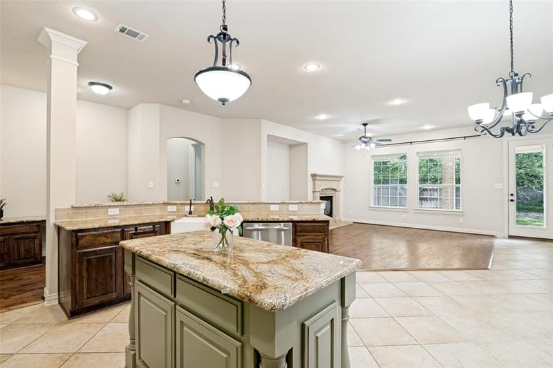 10715 Dixon Branch Drive, Dallas TX 75218 - Photo 8