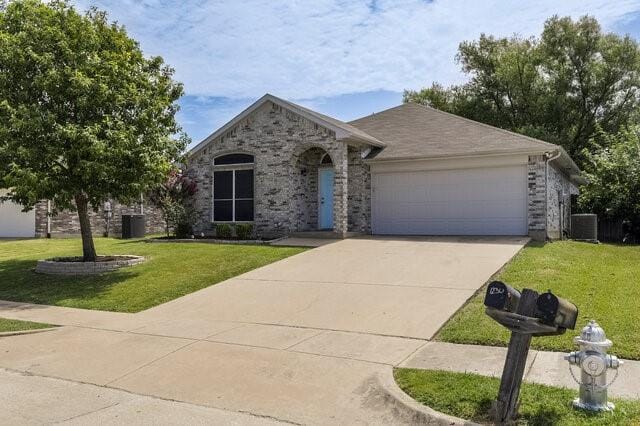 1230 Misty Drive, Midlothian TX 76065