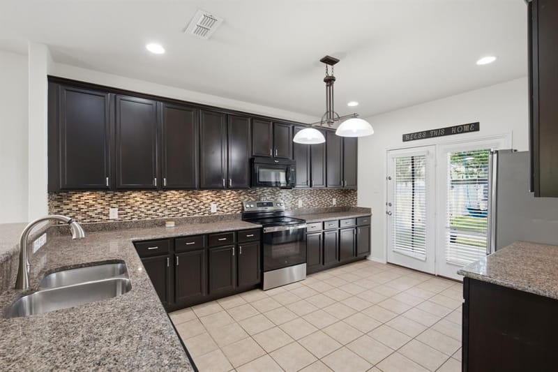10009 Concord Drive, Providence Village TX 76227 - Photo 8