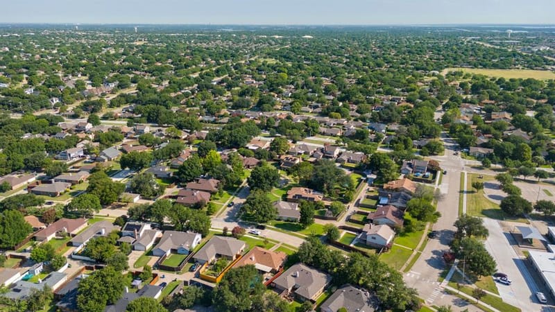 1810 Tiburon Bend, Lewisville TX 75067 - Photo 10