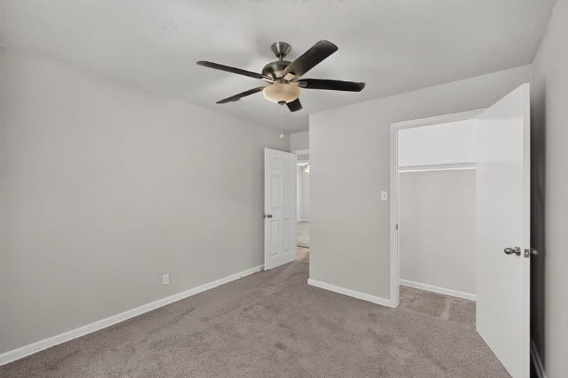 5573 Burton Avenue, Fort Worth TX 76119 - Photo 22