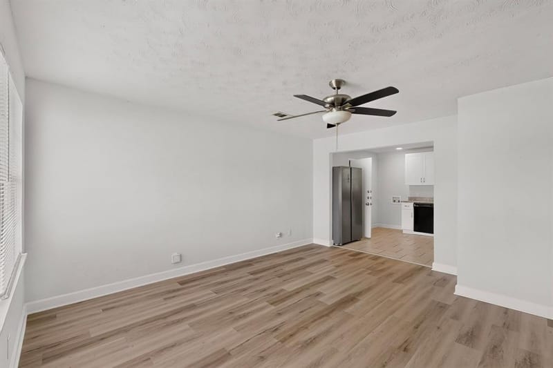 5573 Burton Avenue, Fort Worth TX 76119 - Photo 7