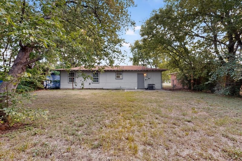 5573 Burton Avenue, Fort Worth TX 76119 - Photo 28