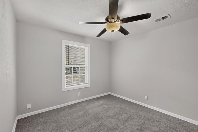 5573 Burton Avenue, Fort Worth TX 76119 - Photo 20