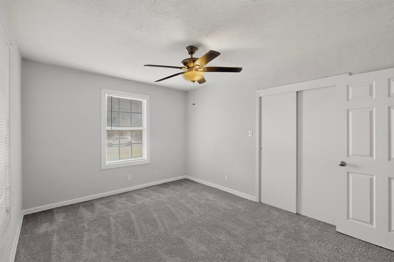 5573 Burton Avenue, Fort Worth TX 76119 - Photo 14