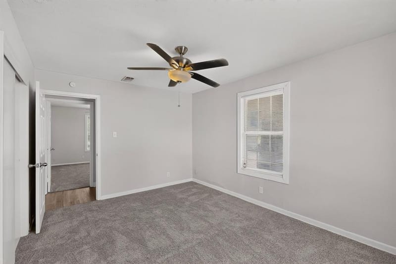 5573 Burton Avenue, Fort Worth TX 76119 - Photo 15