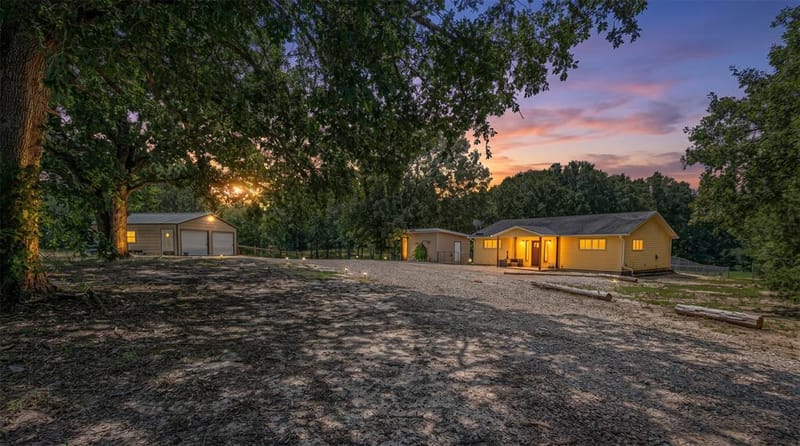 111 Private Road 6980, Alba TX 75410