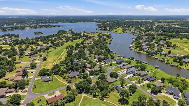100 Mohican Trail, Lake Kiowa TX 76240 - Photo 38