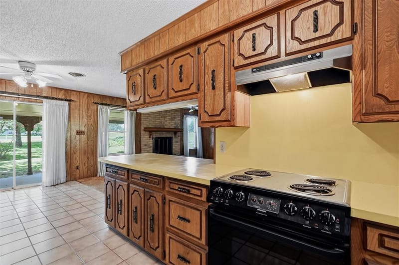 100 Mohican Trail, Lake Kiowa TX 76240 - Photo 11