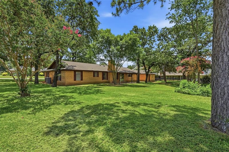 100 Mohican Trail, Lake Kiowa TX 76240 - Photo 29