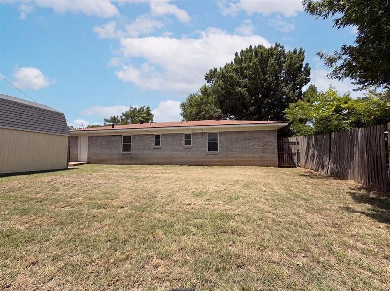 2008 Vickie Drive, Irving TX 75060 - Photo 5