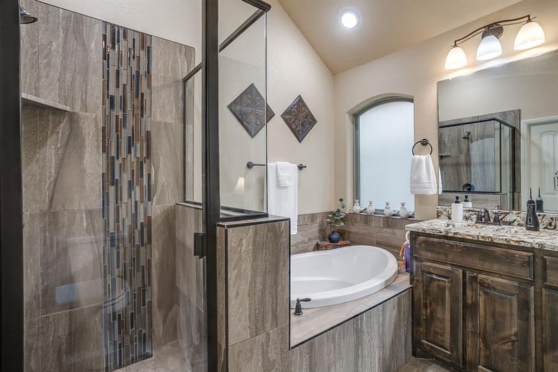 3207 Windcrest Drive, Granbury TX 76049 - Photo 23