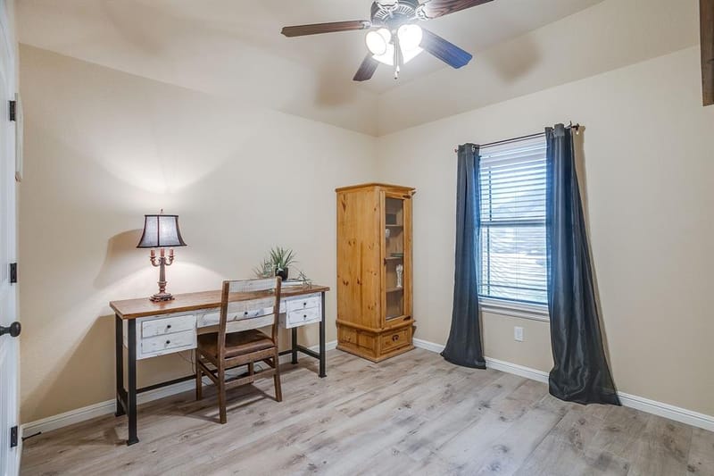 3207 Windcrest Drive, Granbury TX 76049 - Photo 27