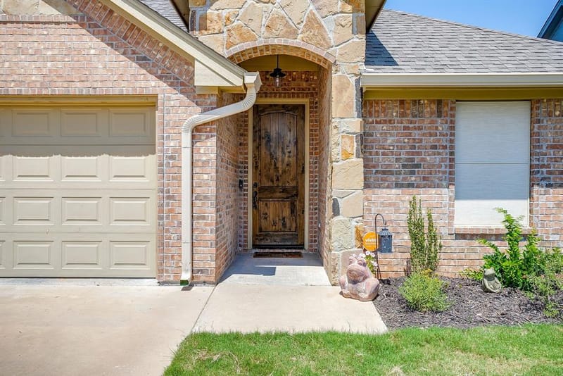 3207 Windcrest Drive, Granbury TX 76049 - Photo 3