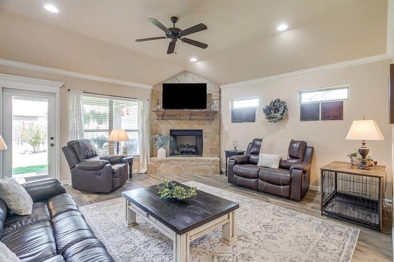 3207 Windcrest Drive, Granbury TX 76049 - Photo 14