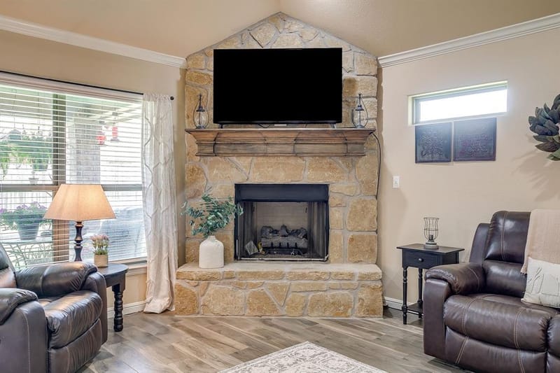 3207 Windcrest Drive, Granbury TX 76049 - Photo 15