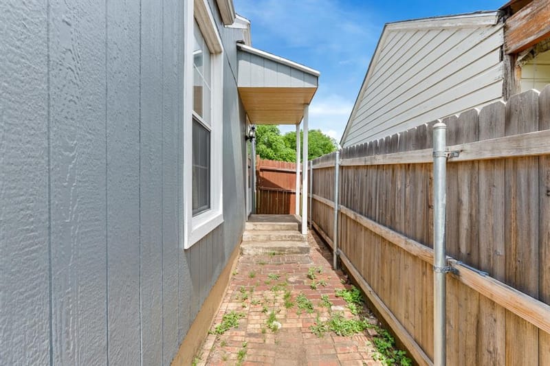 4121 Alamo Avenue, Fort Worth TX 76107 - Photo 12