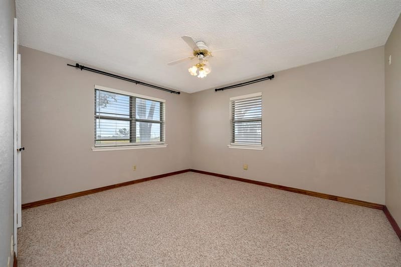 2561 County Road 248, Valley View TX 76272 - Photo 22