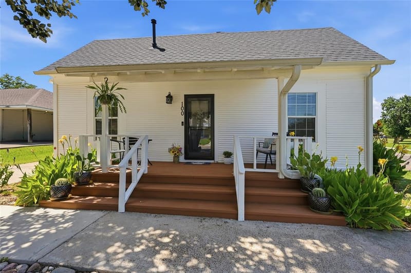 100 Buchanan Street, Whitesboro TX 76273 - Photo 6