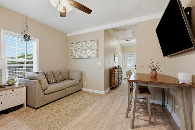 100 Buchanan Street, Whitesboro TX 76273 - Photo 9