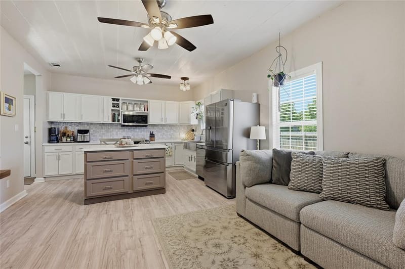 100 Buchanan Street, Whitesboro TX 76273 - Photo 8