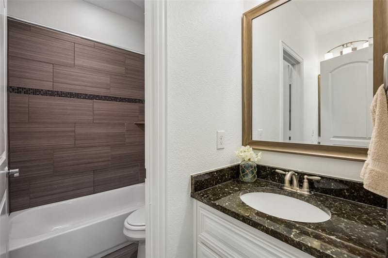 1022 Shadyside Lane, Dallas TX 75223 - Photo 33