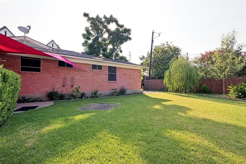 8938 Lockhaven Drive, Dallas TX 75238 - Photo 23