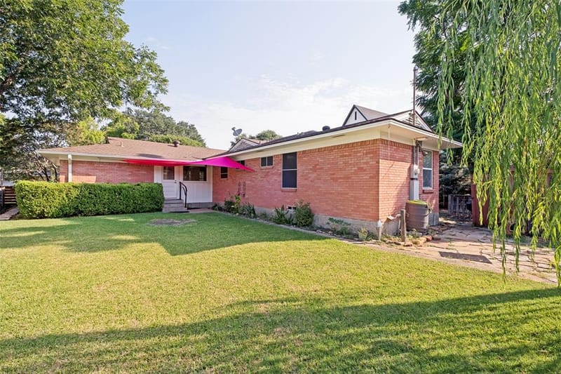 8938 Lockhaven Drive, Dallas TX 75238 - Photo 24