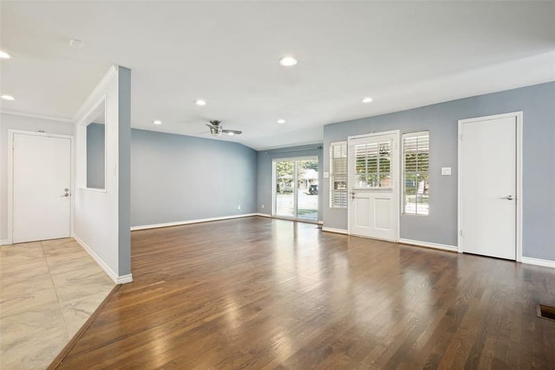 8938 Lockhaven Drive, Dallas TX 75238 - Photo 4