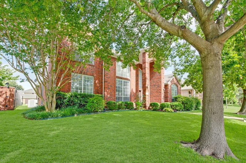7325 Avalon Drive, Plano TX 75025 - Photo 2