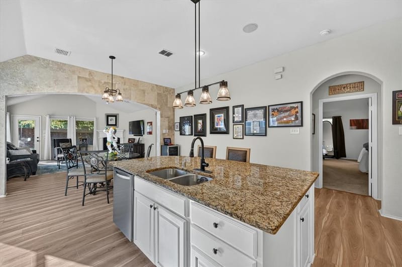 8021 Branch Hollow Trail, Fort Worth TX 76123 - Photo 6