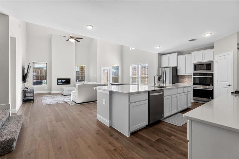 300 Breeds Hill Road, Little Elm TX 75068 - Photo 5