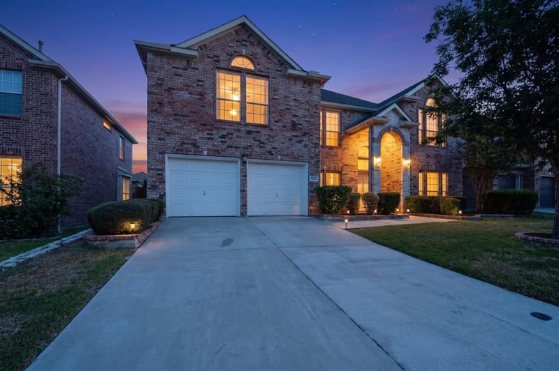 8613 Russell Drive, Rowlett TX 75089 - Photo 4