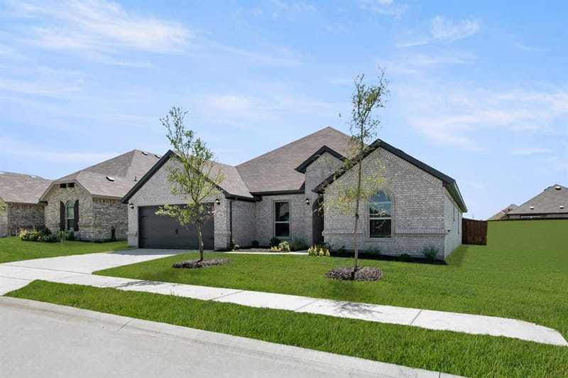 216 Comfort Drive, Godley TX 76044 - Photo 2