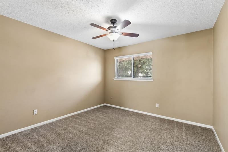 1806 Lakecrest Court, Carrollton TX 75006 - Photo 22