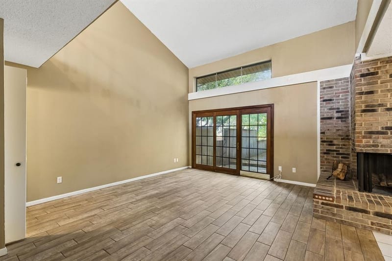 1806 Lakecrest Court, Carrollton TX 75006 - Photo 7