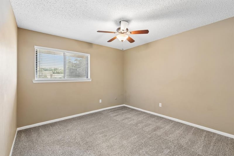 1806 Lakecrest Court, Carrollton TX 75006 - Photo 20