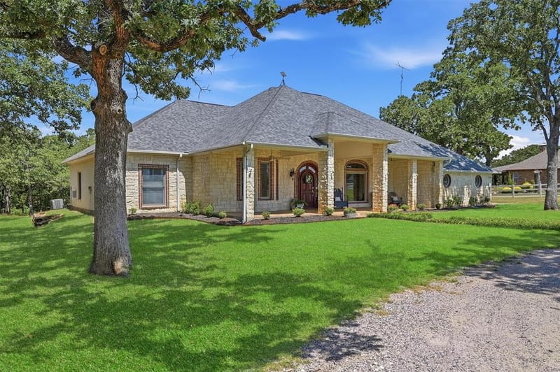 171 Briar Creek Road, Whitesboro TX 76273 - Photo 2