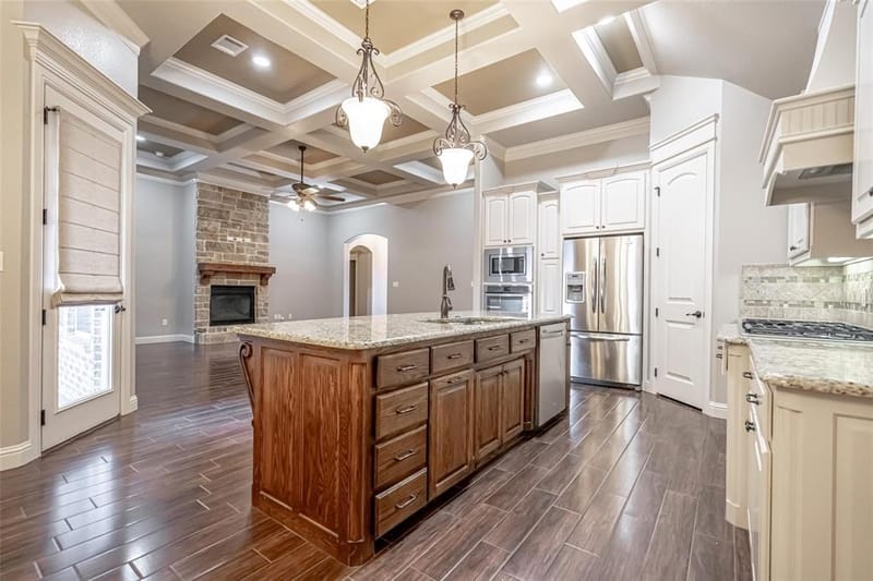 917 Joshua Court, Granbury TX 76048 - Photo 11