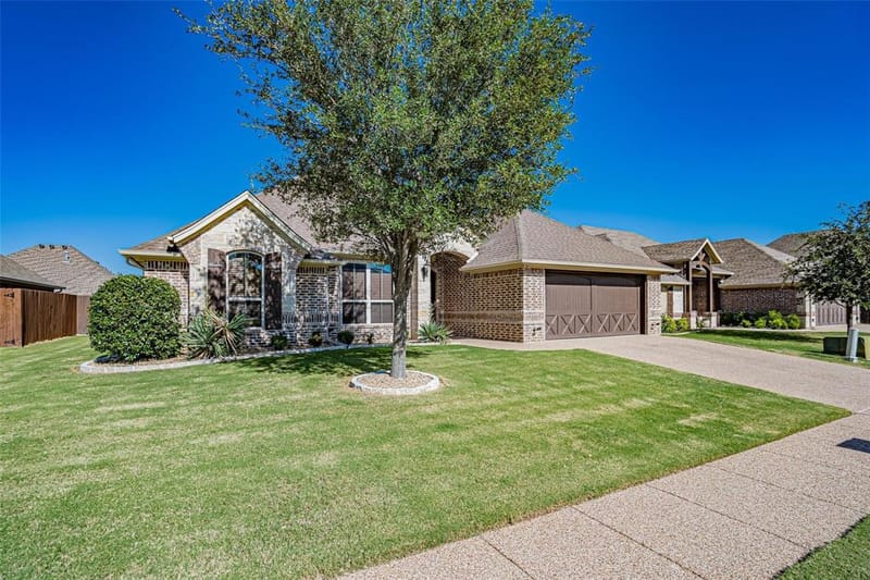 917 Joshua Court, Granbury TX 76048 - Photo 4