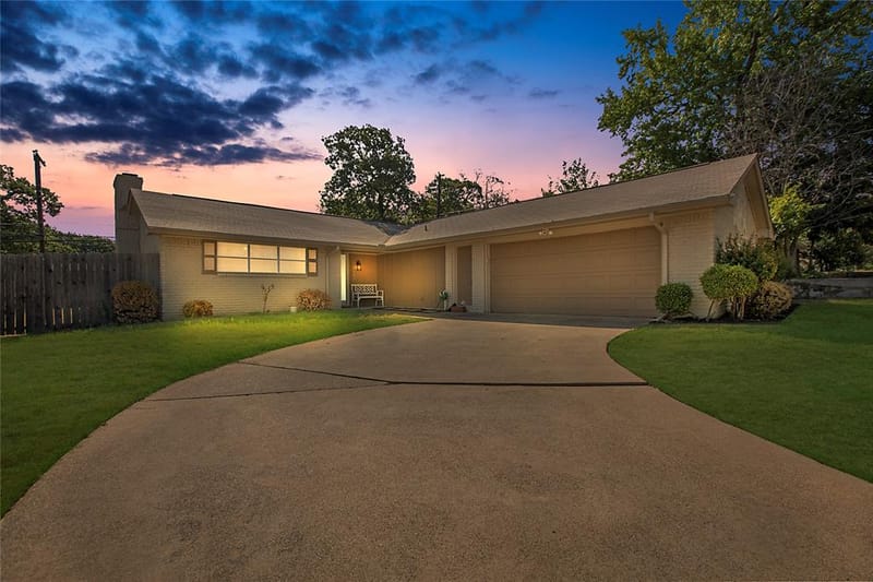 2507 Jewell Drive, Arlington TX 76016 - Photo 3