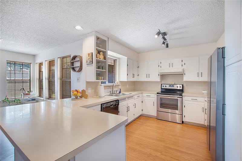 2507 Jewell Drive, Arlington TX 76016 - Photo 9