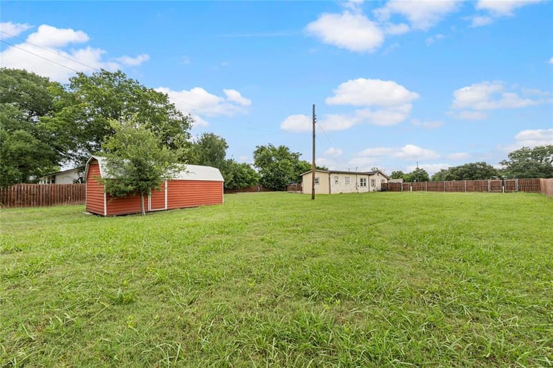 1305 S Robinson Drive, Robinson TX 76706 - Photo 2